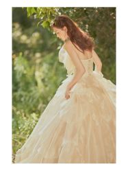 -雪中彩影婚纱摄影·微光艺术中心