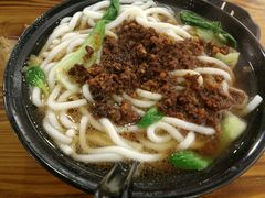 -丽虹云南过桥米线(兴工街店)