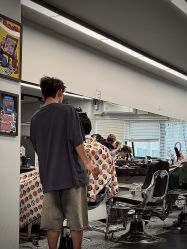 -15C7 男士理发馆 烫染专业店