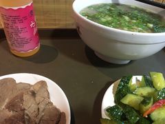 -陇上全荟兰州传统牛肉面(延吉路店)
