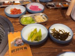 -明洞阿姨·韩式酱蟹烤肉·创意料理(三元桥店)