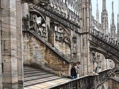 -文艺复兴百货(米兰大教堂广场店)