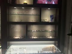 -视野联行眼镜蔡司·依视路官方授权店(顺城店)