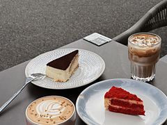 -ommo cafe(半岛城邦店)