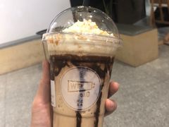 岩浆冰淇淋拿铁-闻道万巷咖啡馆(南大街地铁站店)