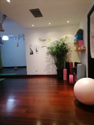 -Yvon yoga 瑜伽·精准体态管理中心