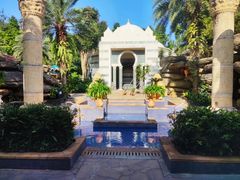 -海口观澜湖火山温泉谷