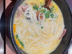 -银米·云南传统过桥米线(双廊黑金冠店)