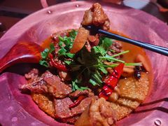 灶膛罐罐牛腩-吃饭皇帝大土家民族菜(荟聚店)