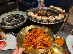 -草家酱蟹炭火烤肉店(珲春南路一店)