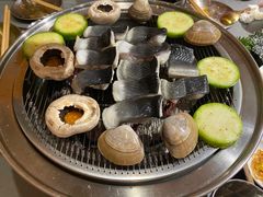 -围炉肉舍•炭烤活鳗•丹东海鲜烤肉(步行街店)