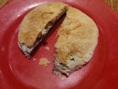 现烤玫瑰鲜花饼-云海肴·汽锅鸡·云南菜(广安门天虹店)