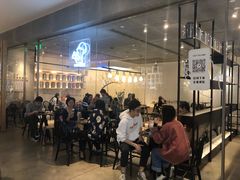 等位区-喜茶(广州天汇igc店)
