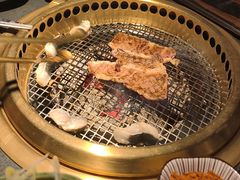 -铭牛烧肉·和牛海鲜自助(高新月牙湖店)