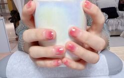 -UN·桃喜日系美睫美甲