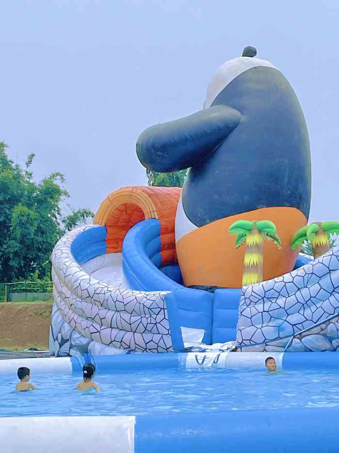 长廊生态园-"交通: 交通便利,外面停车场满了,里面还.