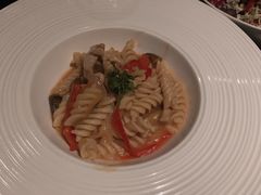 西班牙辣番茄鸡肉意大利螺丝面-C&R西班牙餐厅