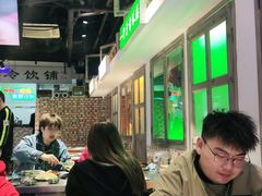 -马路牙子烧烤音乐酒馆(望京店)