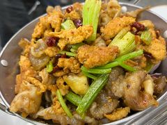 -丹水桥地锅鱼·翘嘴鲌·地方特色全鱼宴(丹江口大坝店)