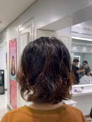-镁连社·美联社