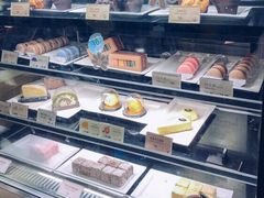 面包甜点陈列柜-麦当劳(豫园店)