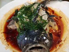 -覃记海鲜美食餐厅