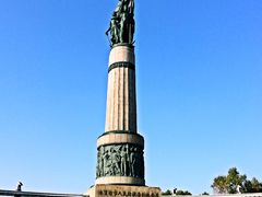 -人民防洪胜利纪念塔