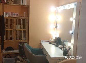 第一次拍摄古装，很庆幸选了粉黛映画周末来的