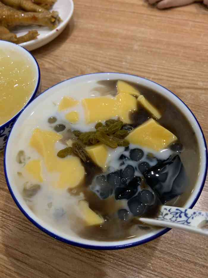 舒美冷饮厅-"晚上在宜昌朋友家吃完晚饭,专门开车去枝江.