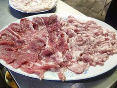 天衣無縫拚一兩肉-华哥新鲜猪精品美食