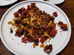 -几个木匠匠人厨房