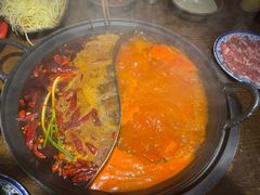 鸳鸯锅红汤配番茄锅-萍姐火锅·公路夜市(打浦桥日月光店)