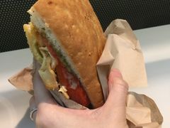 -星巴克(香港国际机场44号闸店)