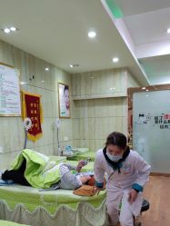 -苗医生专业祛痘·皮肤管理