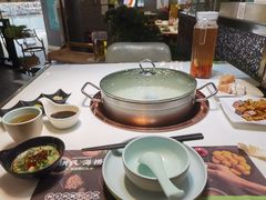-洪氏嗨捞·猪肚鸡火锅(阳光天地店)