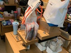 -星巴克(汾阳路店)