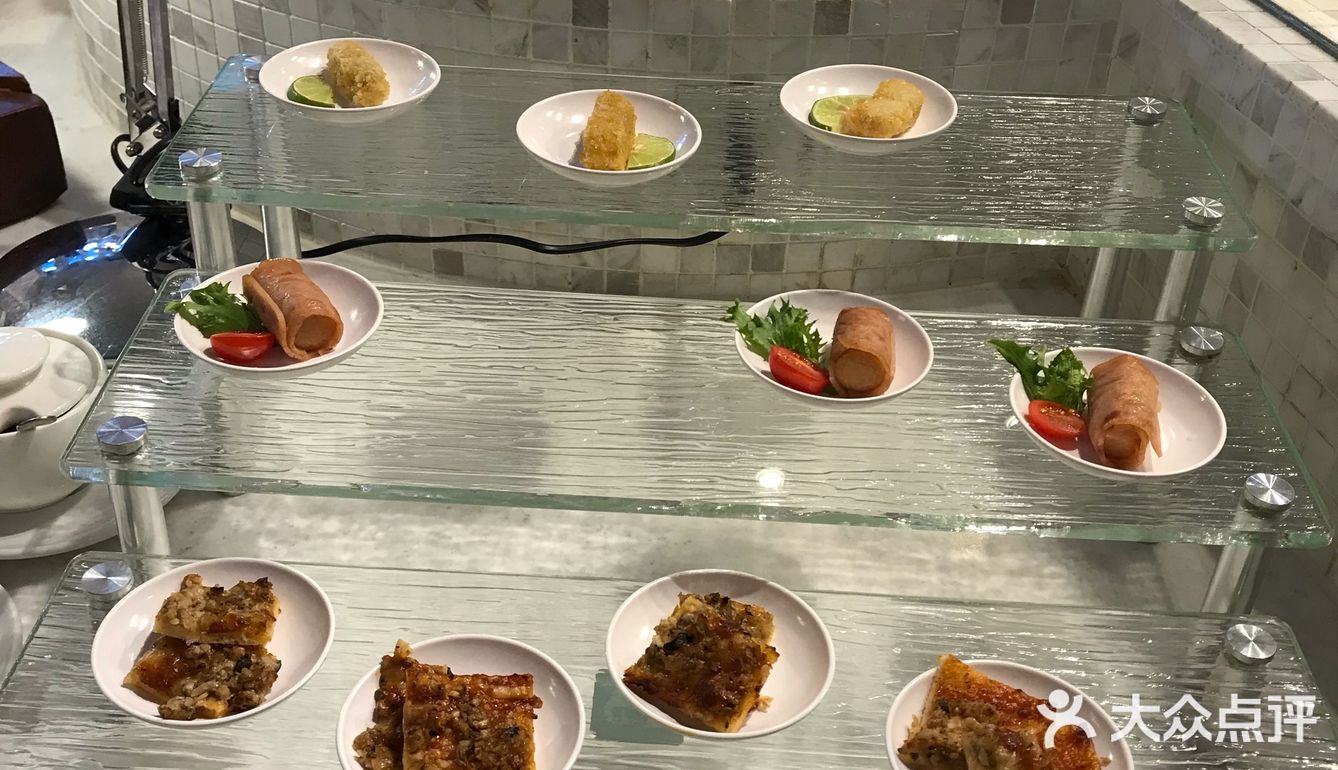 普吉岛回国登机前进贵宾休息厅休息