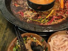 -黄潇洒老火锅(九眼桥宏济巷店)