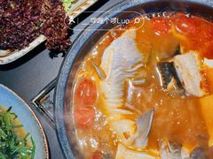 毛辣果酸汤鱼-Ameigo梅果·云贵川bistro(长宁来福士店)