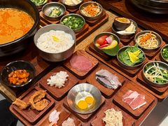 -银米·云南传统过桥米线(双廊黑金冠店)