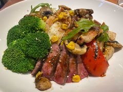 -POKEE VIA&Brunch·维娅(重庆来福士店)