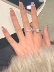-赢韵美甲美睫瑞士净斑中心