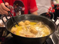 -鲜入围煮花胶鸡海鲜火锅