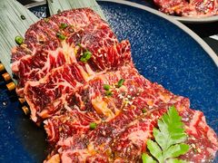 -山川小町·极番烧肉(新地假日广场店)