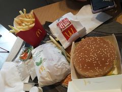 -麦当劳(展览路店)