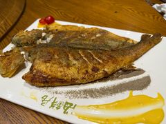 -赶海部落海鲜城(海阳路店)