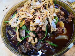 -一品红烧鸭特色川菜(三岔湖店)