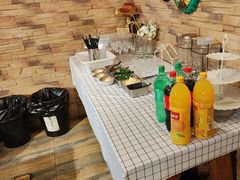 -玩坞轰趴馆·户外团建聚会主题生日派对馆(世豪广场店)