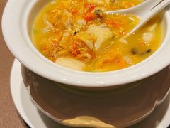 酸汤蟹肉花胶黄鱼羹-新荣记(西溪湿地店)