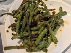 -嗨辣小聚·盘锦河蟹·海鲜烧烤龙虾(盘锦十年好店)